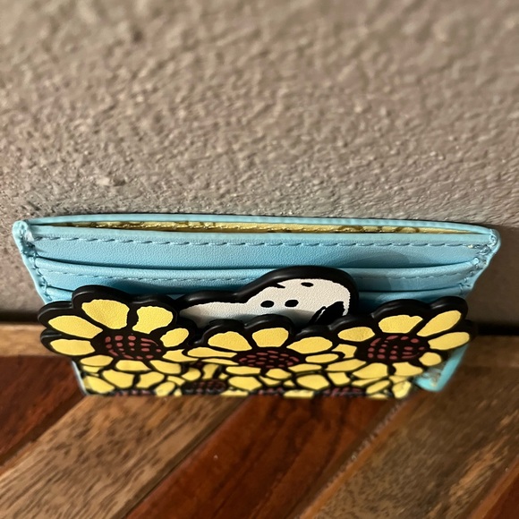 Loungefly Snoopy Card Holder - Picture 3 of 4